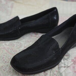 Trotters shoes, 9.5M, Leather Upper, New without a box